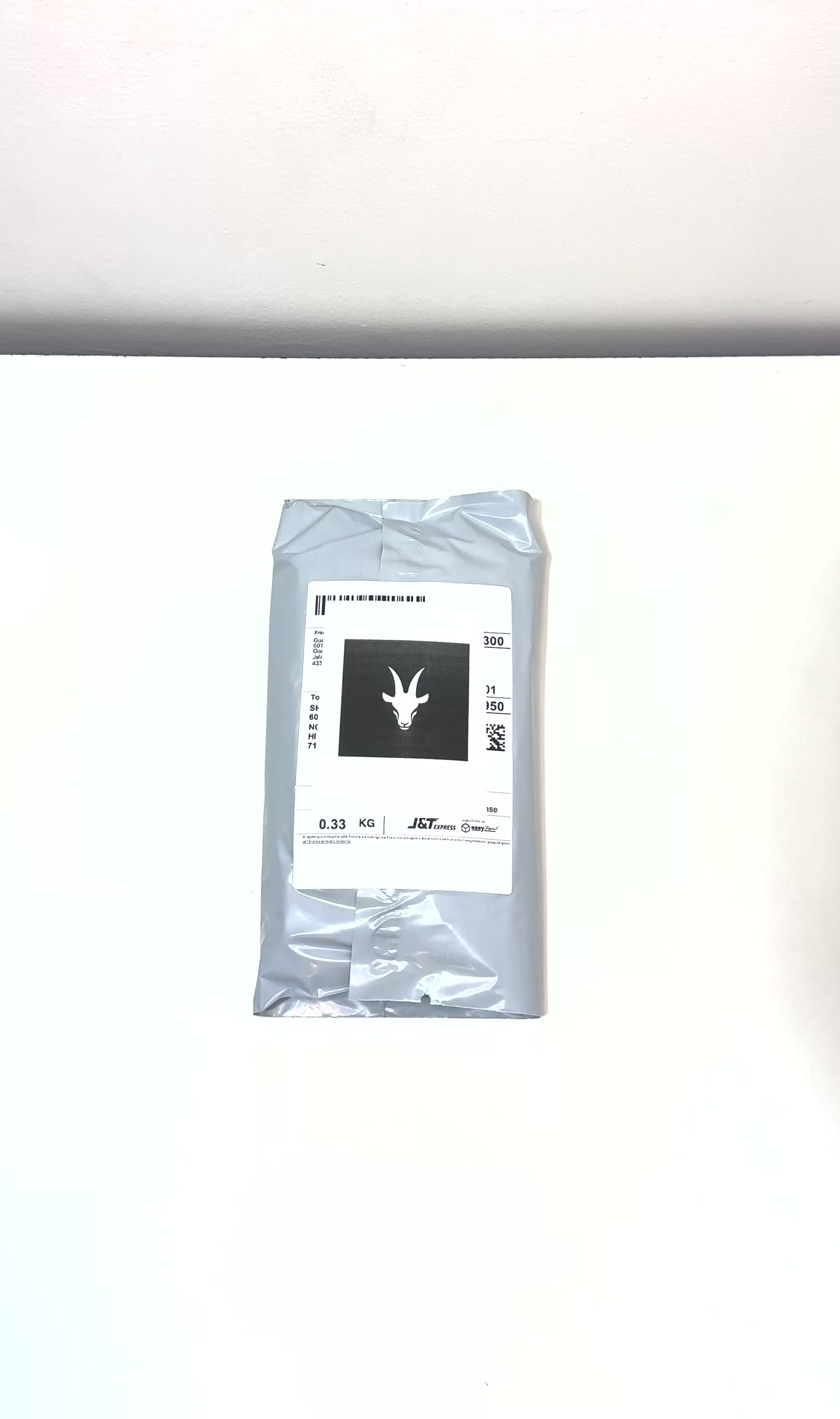 Load video: Unboxing